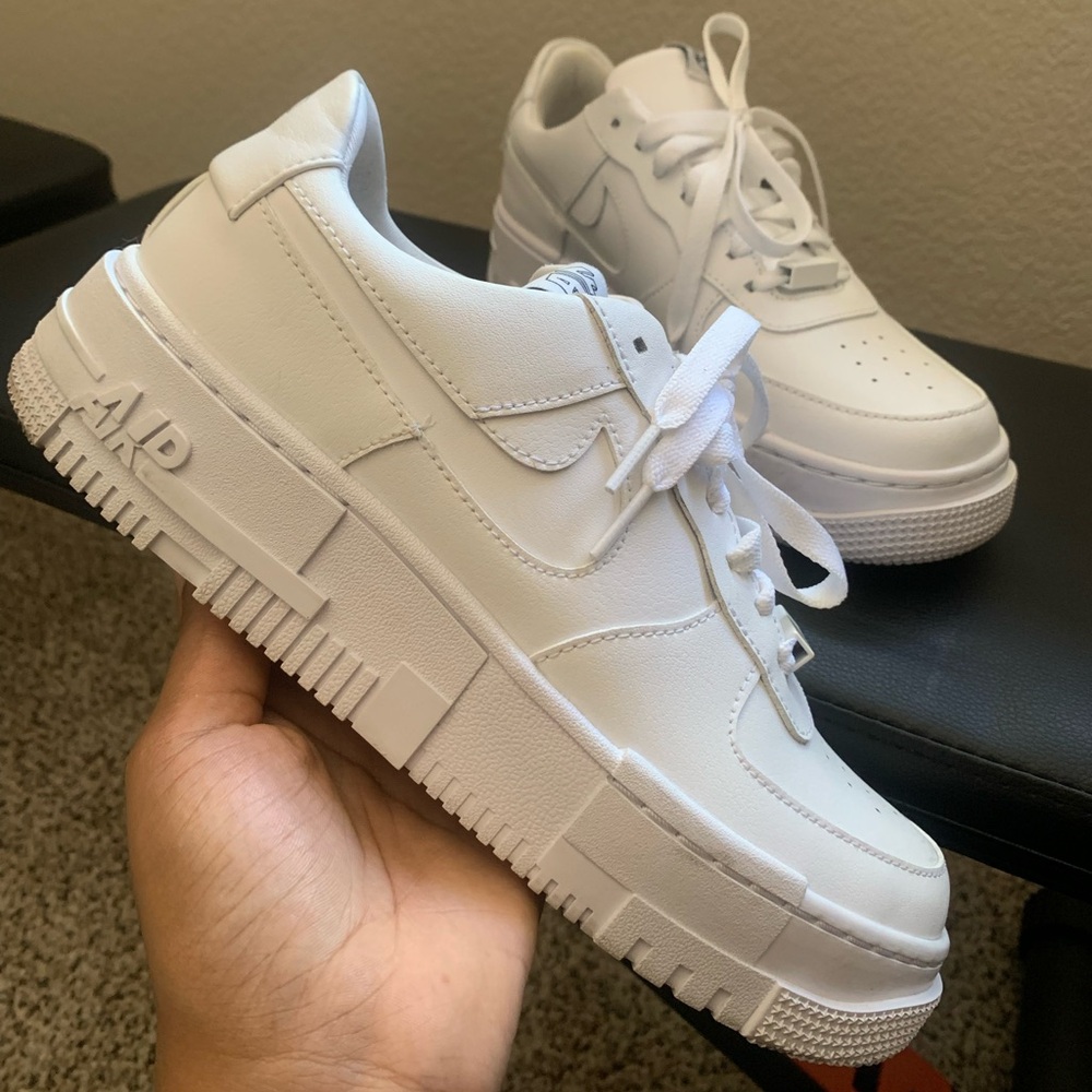 White Nike AF1 🤍